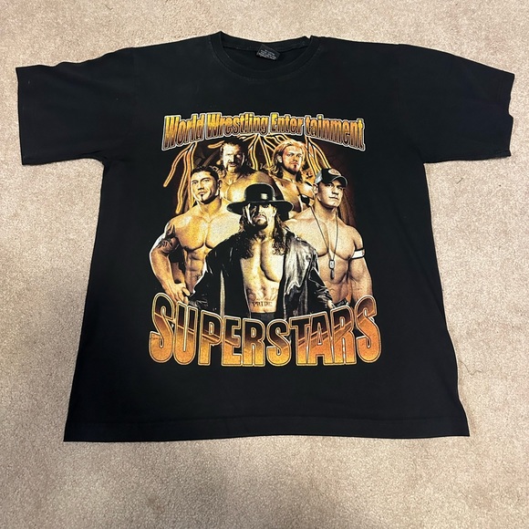 WWE Superstars T-Shirt from the 2000’s - Picture 2 of 9